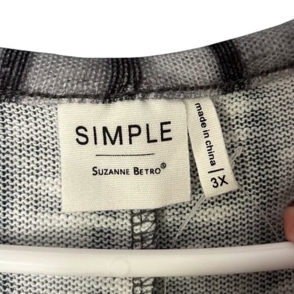 SIMPLE by Suzanne Betro Cape Sleeve Tunic Top Women's 3X Gray/Black Stripe NEW - Picture 3 of 8